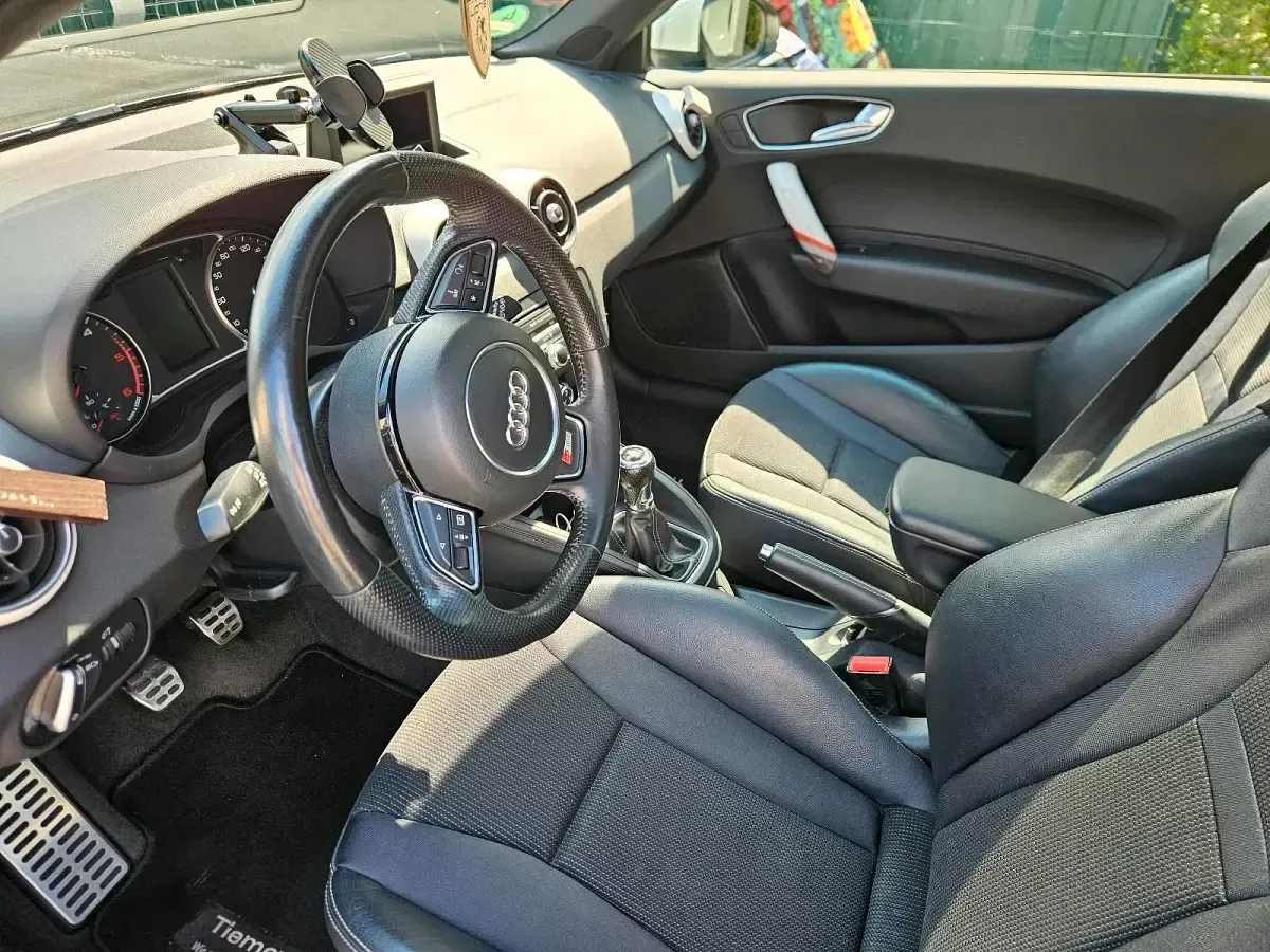 Gebraucht Audi A1 S-Line 140 PS (102 kW) 2012 Braun Kleinwagen