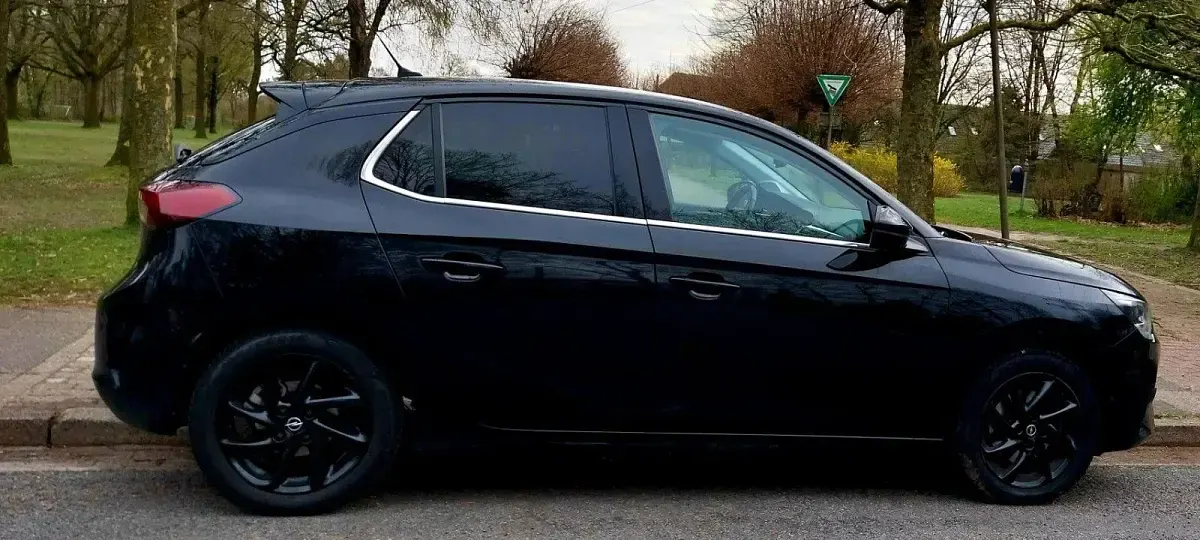 Gebraucht Opel Corsa 101 PS (74 kW) 2020 Schwarz Kleinwagen