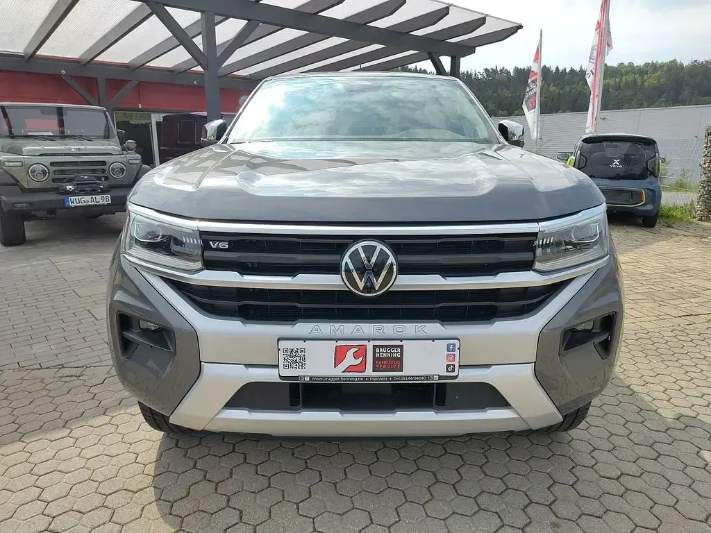 Gebraucht VW Amarok Aventura 241 PS (177 kW) 2023 Grau Pickup