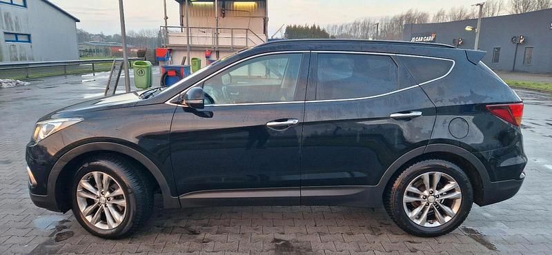 Gebraucht Hyundai Santa Fe 150 PS (110 kW) 2017 Schwarz SUV