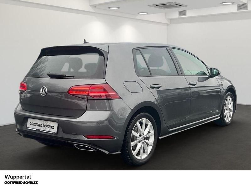 Gebraucht VW Golf VII R-line 150 PS (110 kW) 2019 Grau Limousine