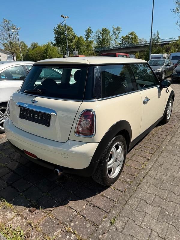 Usata Mini Cooper 95 CV (69 kW) 2009 Bianco Utilitaria