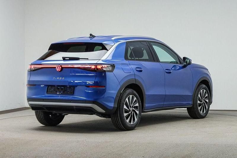 Neu VW T-Roc Style 150 PS (110 kW) 2026 Blau SUV