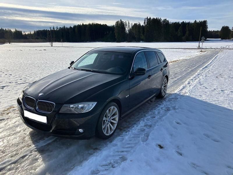 Gebraucht BMW 325 250 PS (183 kW) 2009 Schwarz Kombi