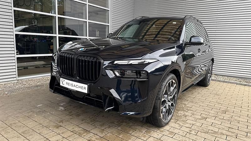 Neu BMW X7 Efficient Dynamics 340 PS (250 kW) 2025 Carbonschwarz metallic SUV