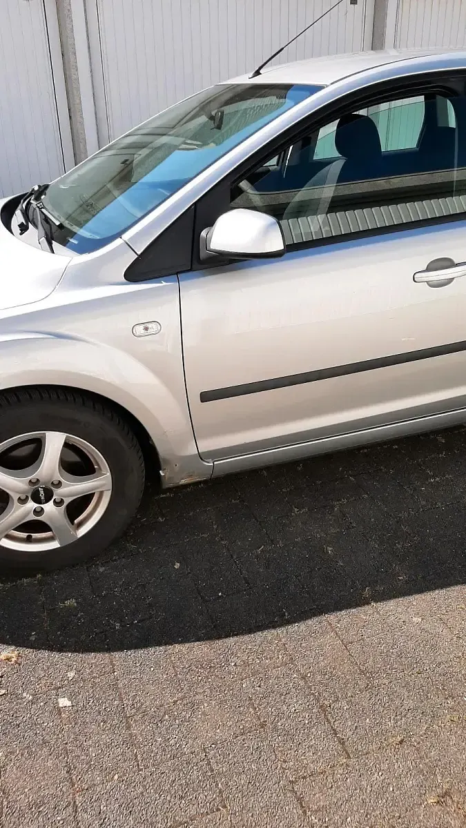 Gebraucht Ford Focus 105 PS (77 kW) 2007 Silber Kombi