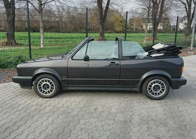 Gebraucht VW Golf Cabriolet 95 PS (69 kW) 1989 Schwarz metallic Cabrio