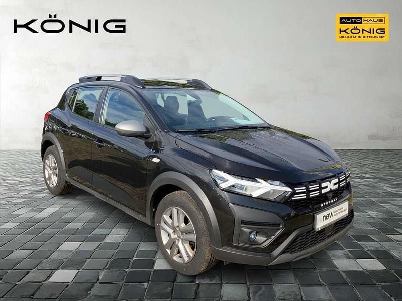 Perlmuttschwarz Gebraucht 2023 Dacia Sandero Expression Kleinwagen | 16.990 € (Guter Preis) - Bild 1/4