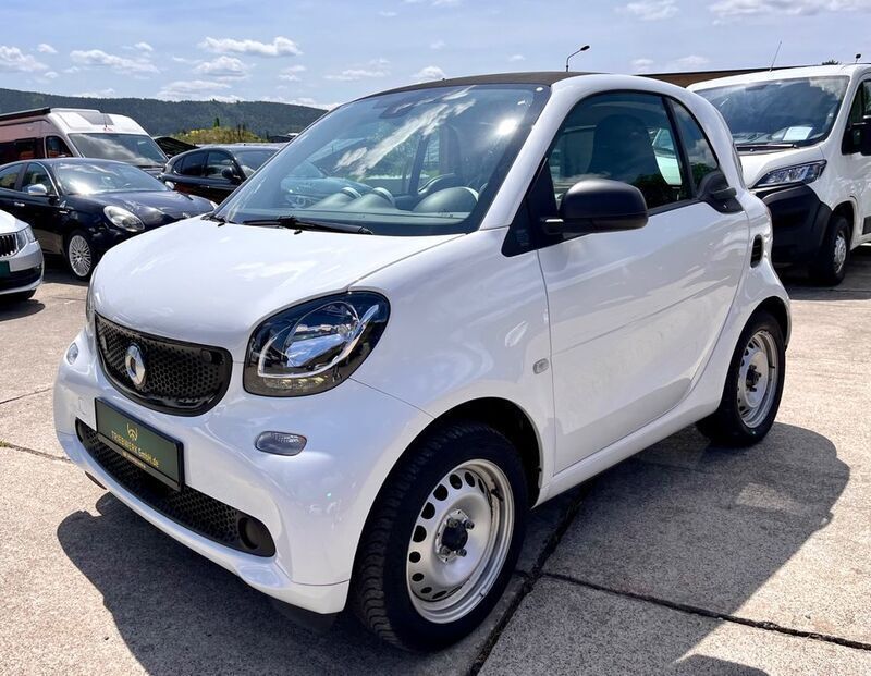 Weiß Gebraucht 2019 Smart ForTwo Electric Drive Coupé | 7.800 € (Fairer Preis) - Bild 1/4