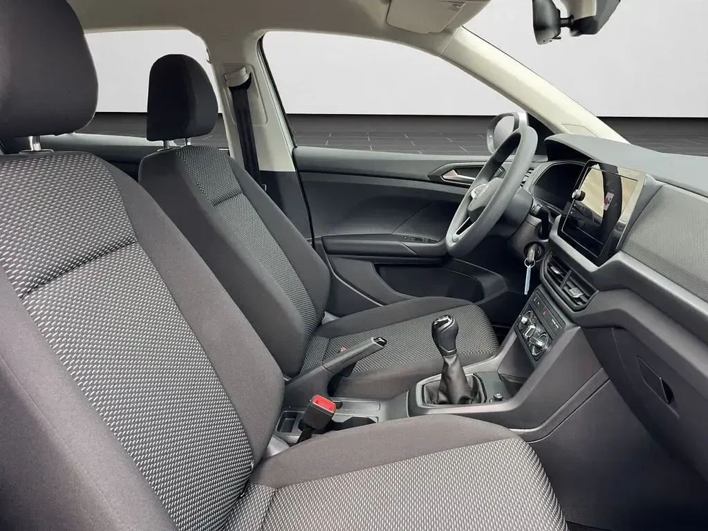 Gebraucht VW T-Cross 95 PS (69 kW) 2025 Reflexsilber metallic (metallic) SUV