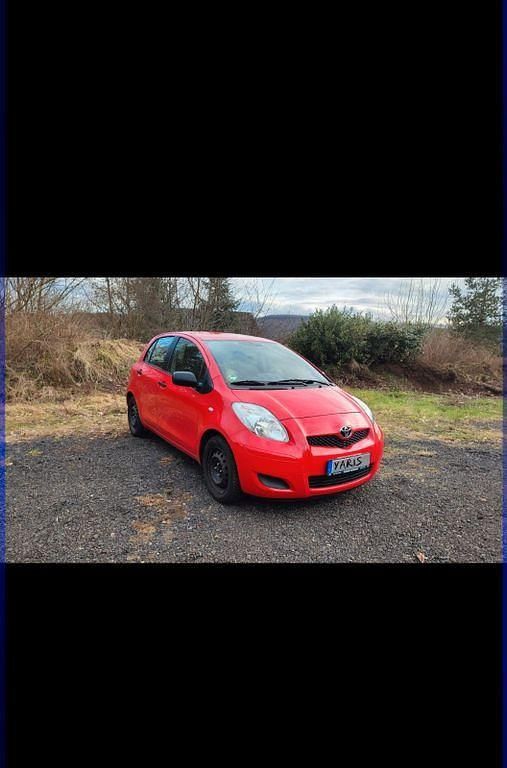 Gebraucht Toyota Yaris Cool 101 PS (74 kW) 2009 Rot Kleinwagen