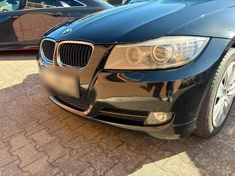 Gebraucht BMW 316 116 PS (85 kW) 2012 Schwarz Kombi