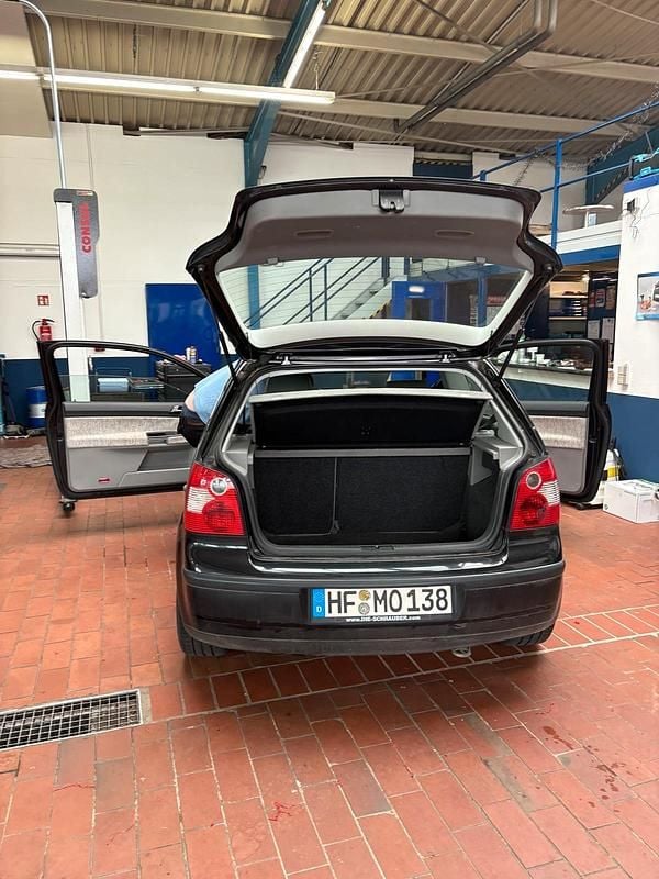 Używany VW Polo 75 KM (55 kW) 2002 Czarny Hatchback