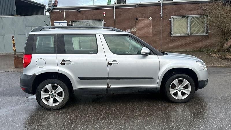 Gebraucht Skoda Yeti Ambition 140 PS (102 kW) 2012 Silber SUV