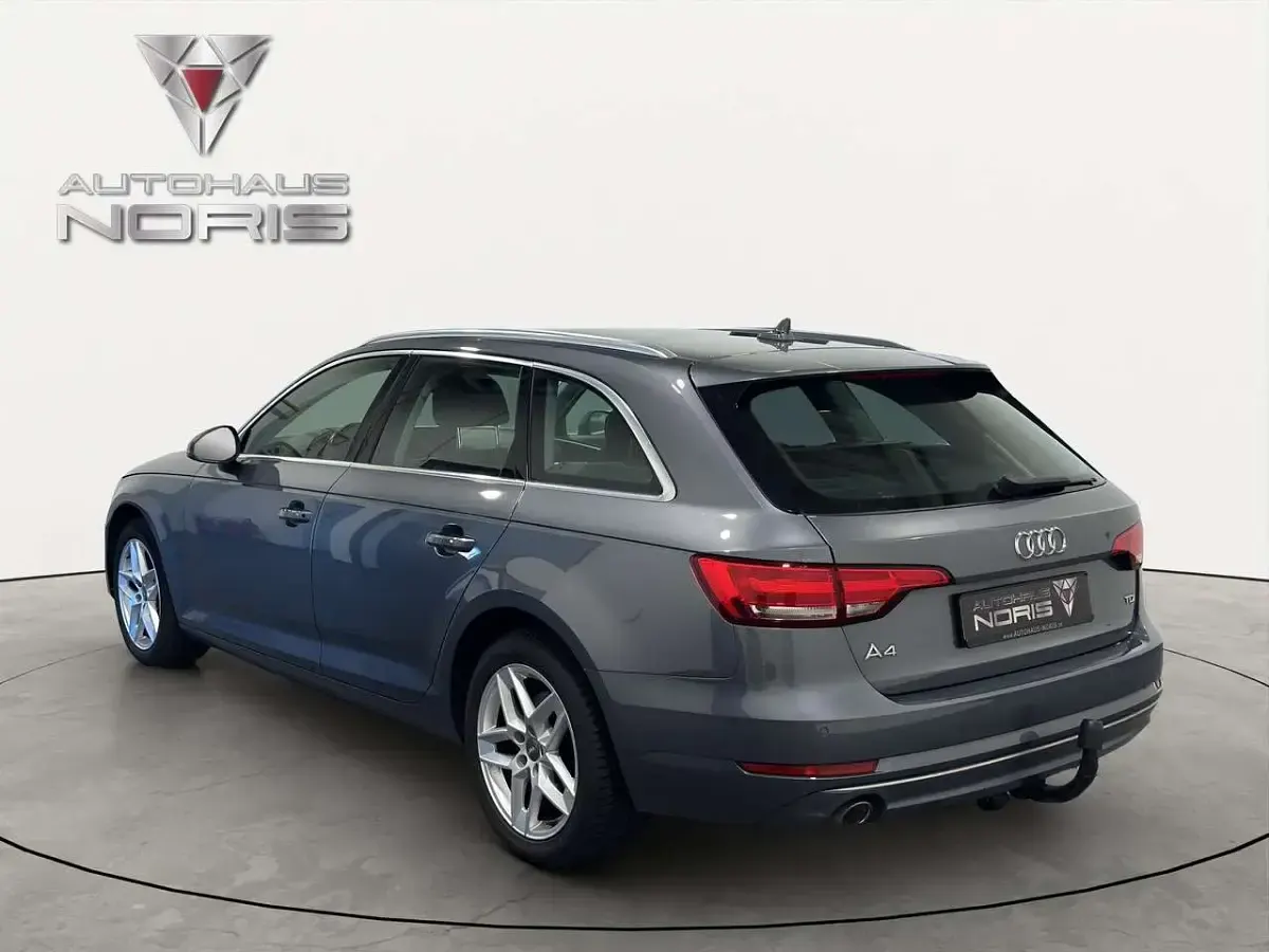 Gebraucht Audi A4 Sport 150 PS (110 kW) 2018 Monsungrau metallic Kombi