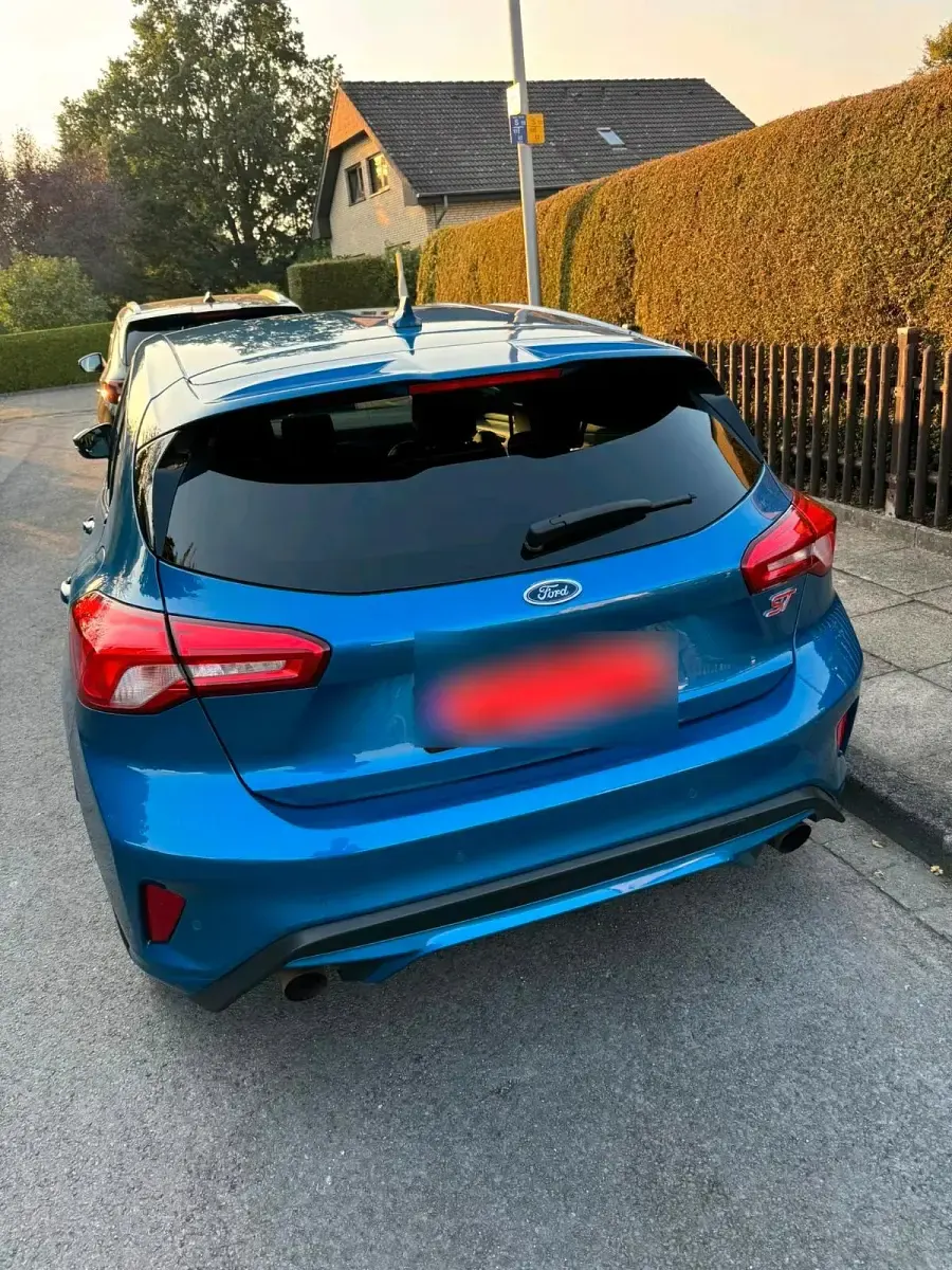 Gebraucht Ford Focus ST 280 PS (205 kW) 2020 Blau Limousine