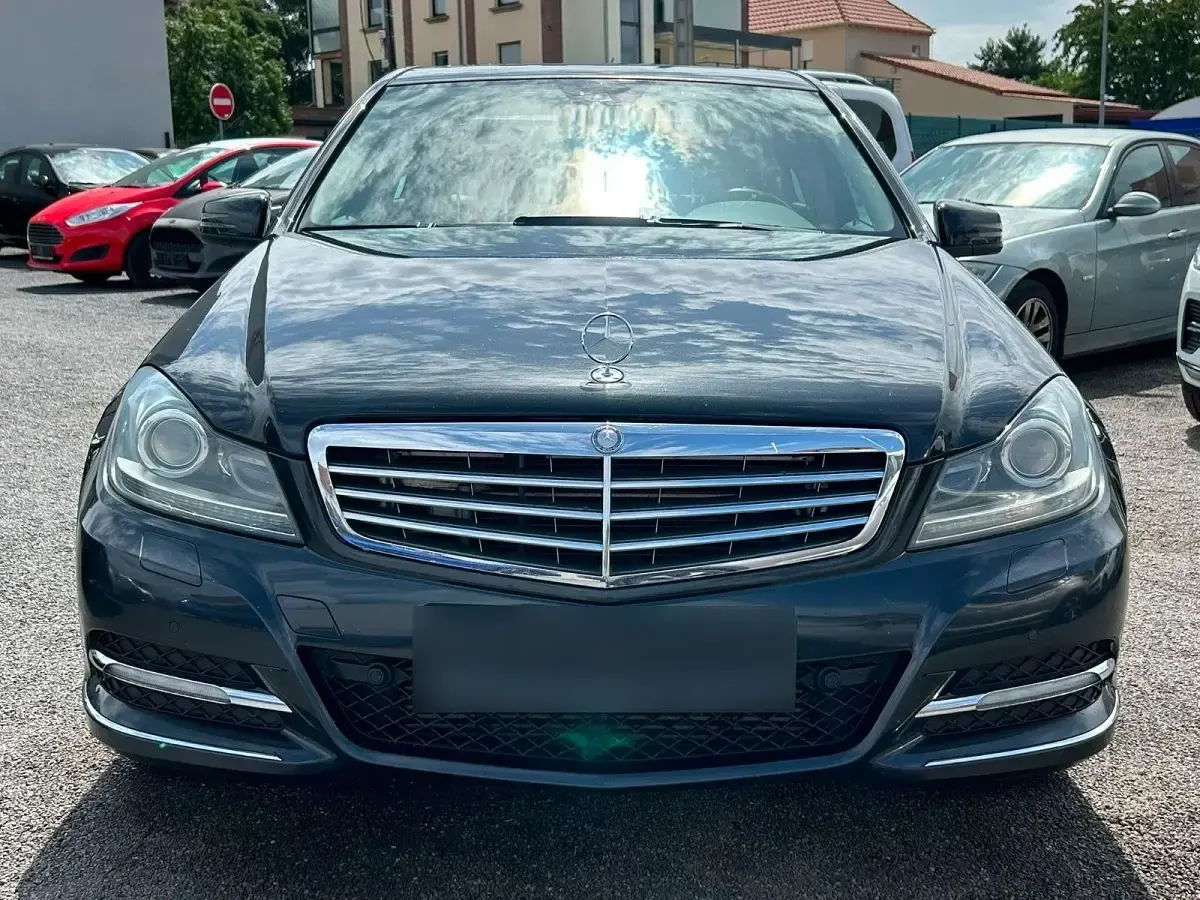 Gebraucht Mercedes C300 231 PS (169 kW) 2012 Braun Limousine