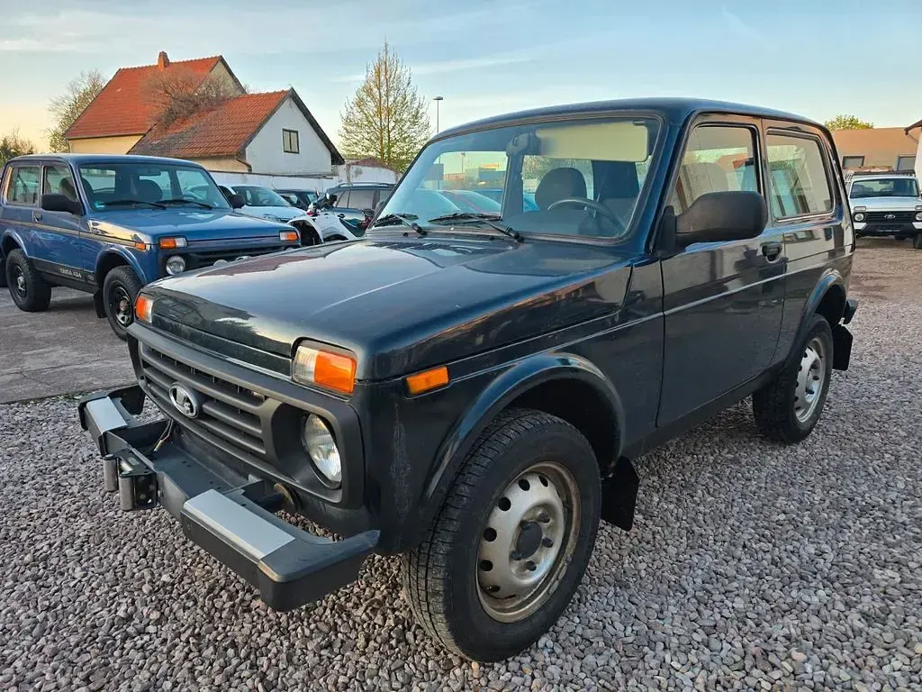 Gebraucht Lada Urban 83 PS (61 kW) 2018 Grün SUV
