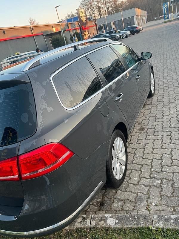 Second-hand VW Passat 150 CP (110 kW) 2014 Negru Break