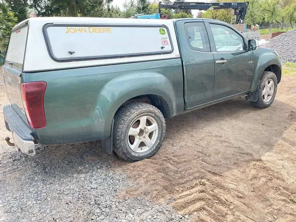 Second-hand Isuzu D-Max 163 CP (119 kW) 2016 SUV