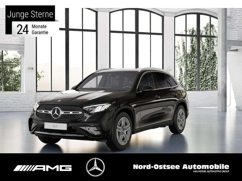 Metalliclack obsidianschwarz Gebraucht 2024 Mercedes GLC300 AMG SUV | 57.490 € (Superpreis) - Bild 1/3