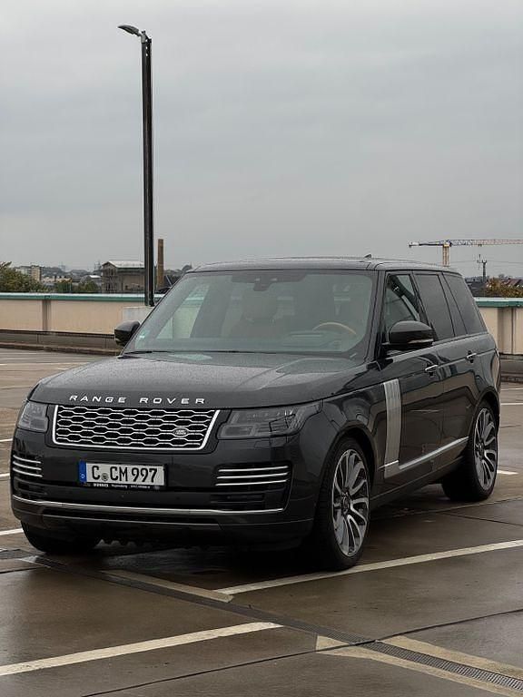 Schwarz Gebraucht 2018 Land Rover Range Rover Autobiography SUV | 50.000 € (Fairer Preis) - Bild 1/4
