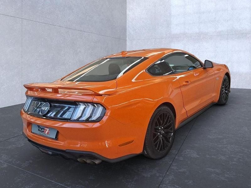 Gebraucht Ford Mustang GT Fastback 449 PS (330 kW) 2022 Twister orange (metallic) Coupé
