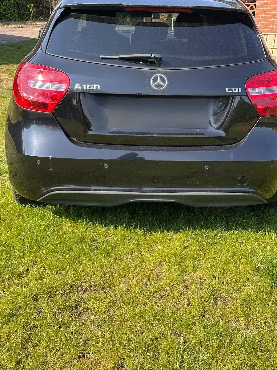 Gebraucht Mercedes A160 90 PS (66 kW) 2014 Schwarz Limousine