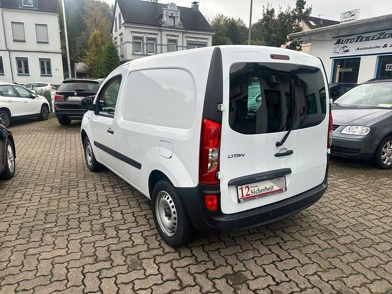 Gebraucht Mercedes Citan 109 90 PS (66 kW) 2019 Arktikweiss Van / Kleinbus