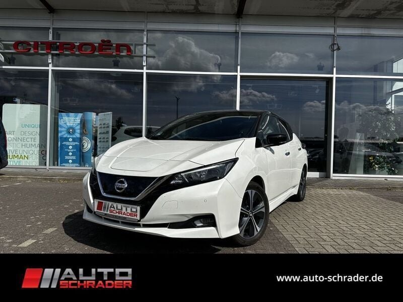 Weiß Gebraucht 2021 Nissan Leaf N-Connecta Kleinwagen | 14.299 € (Etwas zu teuer) - Bild 1/4