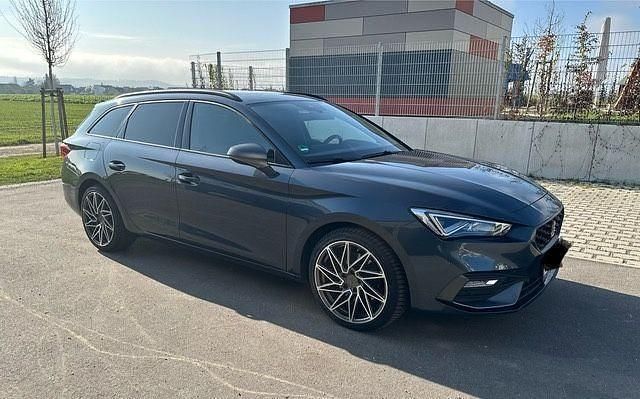 Grau Gebraucht 2021 Seat Leon FR Kombi | 22.500 € (Fairer Preis) - Bild 1/4