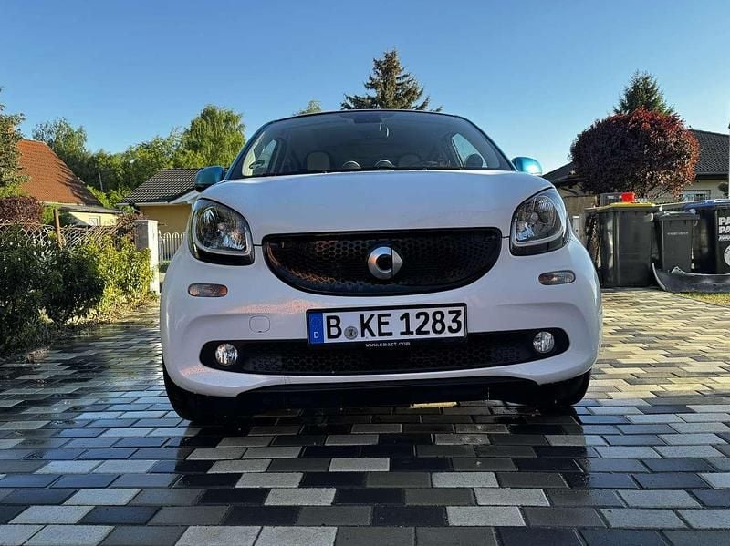 Weiß Gebraucht 2018 Smart ForFour Basis Kleinwagen | 9.999 € (Guter Preis) - Bild 1/4