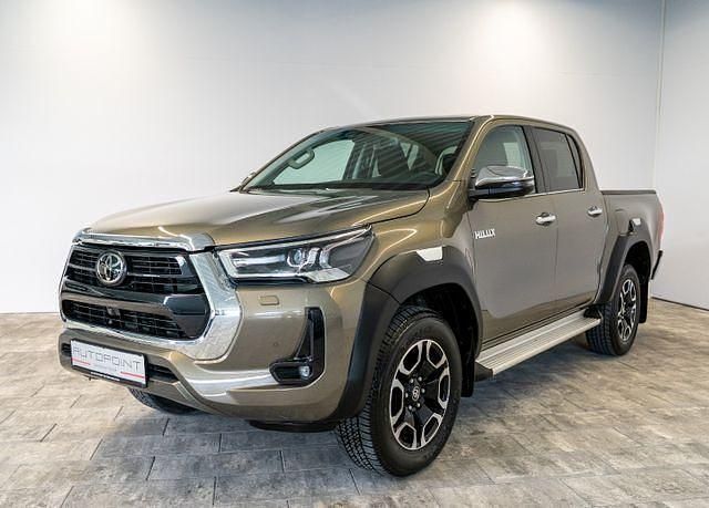 Grün Gebraucht 2025 Toyota HiLux Executive Abholung | 51.440 € (Guter Preis) - Bild 1/4