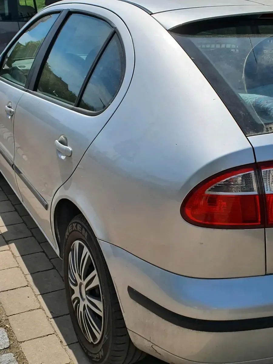 Usata Seat Leon 105 CV (77 kW) 2003 Grigio Utilitaria