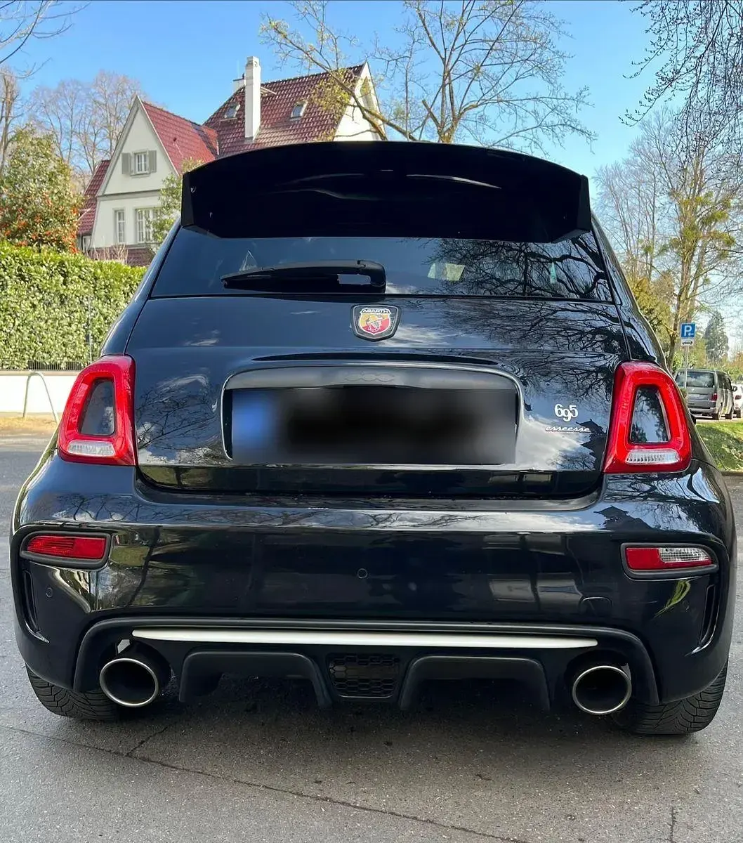Gebraucht Abarth 695 Esseesse 179 PS (131 kW) 2022 Schwarz Kleinwagen