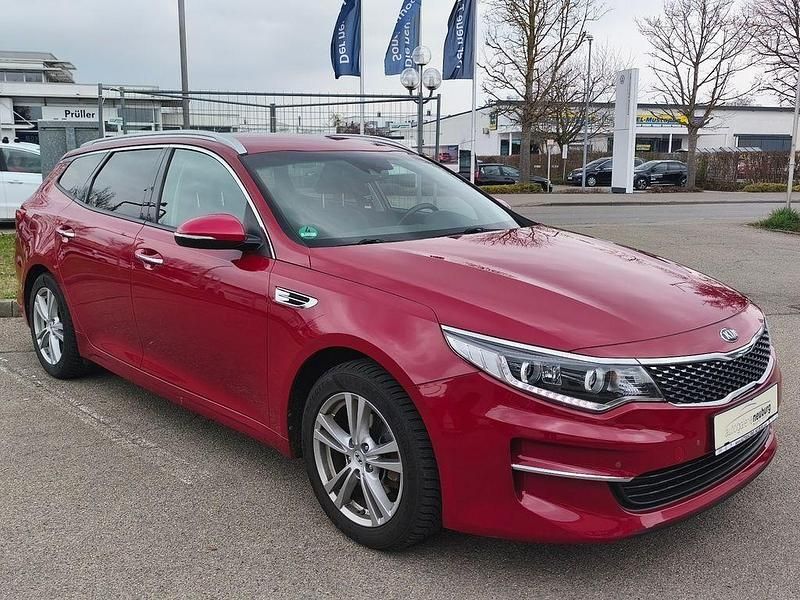Gebraucht Kia Optima Vision 141 PS (103 kW) 2017 Rot Kombi
