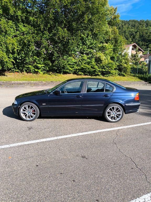Blau Gebraucht 2000 BMW 323 Performance Limousine | 6.500 € (Teuer) - Bild 1/4