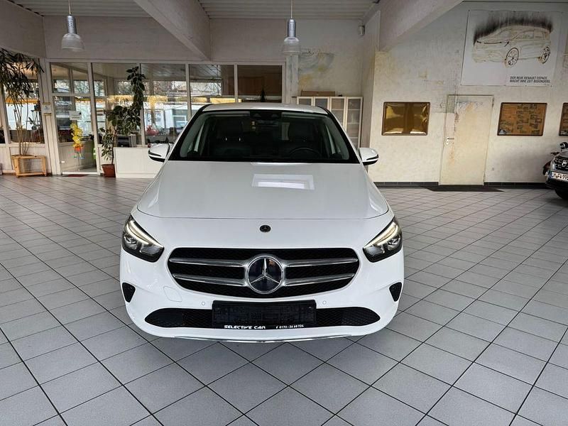 Gebraucht Mercedes E250 160 PS (117 kW) 2021 Weiß Limousine