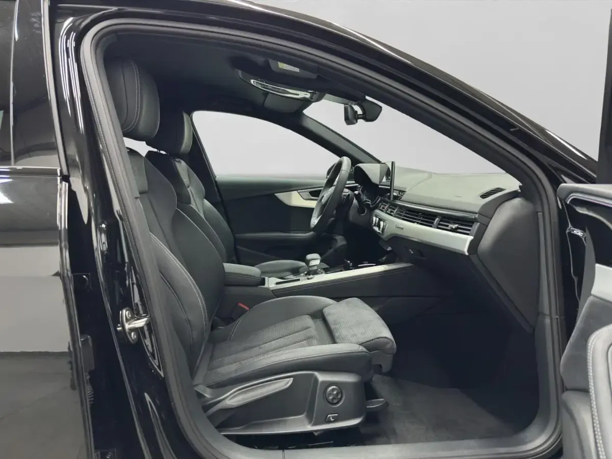 Usata Audi A4 S-Line 204 CV (150 kW) 2025 Nero Berlina