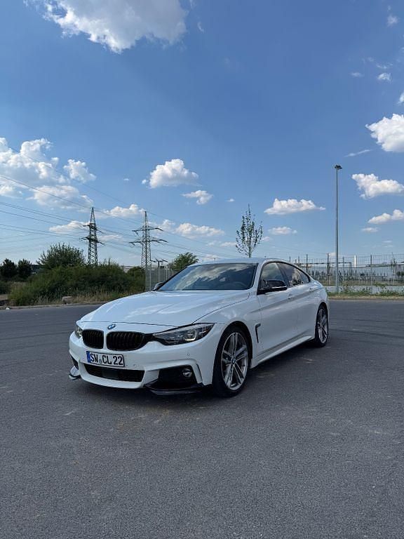 Weiß Gebraucht 2017 BMW 430 Gran Coupé M Sport Coupé | 26.800 € (Etwas zu teuer) - Bild 1/4