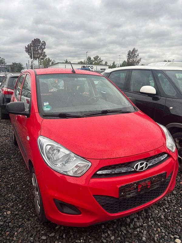 Rot Gebraucht 2013 Hyundai i10 Kleinwagen | 2.500 € (Fairer Preis) - Bild 1/4