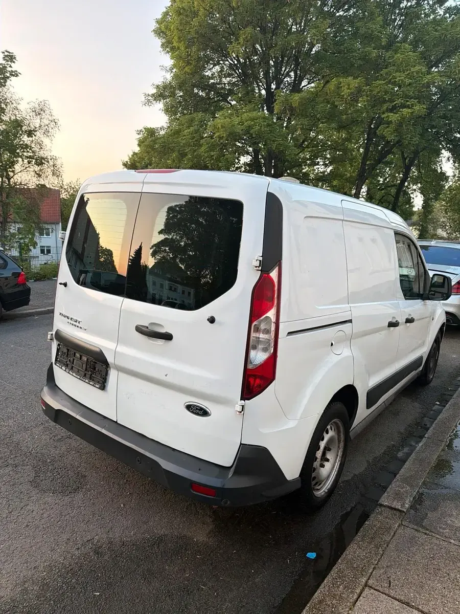 Gebraucht Ford Transit Connect 95 PS (69 kW) 2016 Weiß Van / Kleinbus