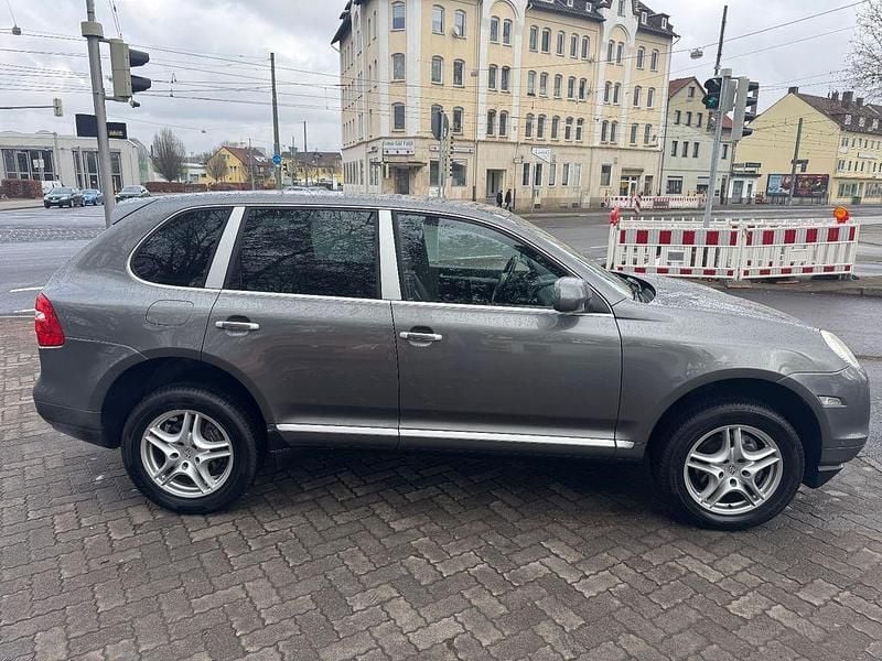 Gebraucht Porsche Cayenne Basis 290 PS (213 kW) 2010 Grau SUV
