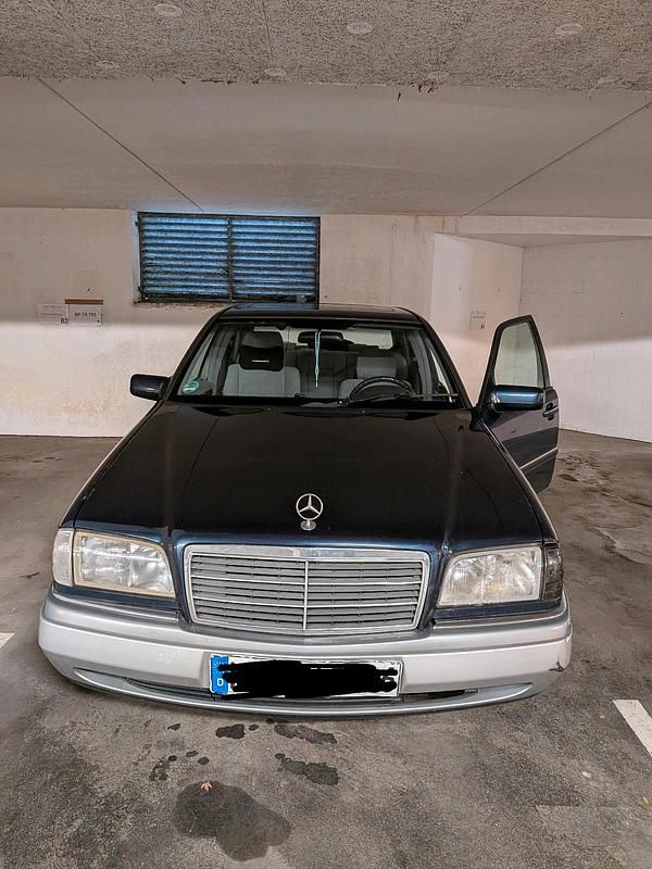 Blau Gebraucht 1998 Mercedes C200 Limousine | 2.100 € (Superpreis) - Bild 1/4