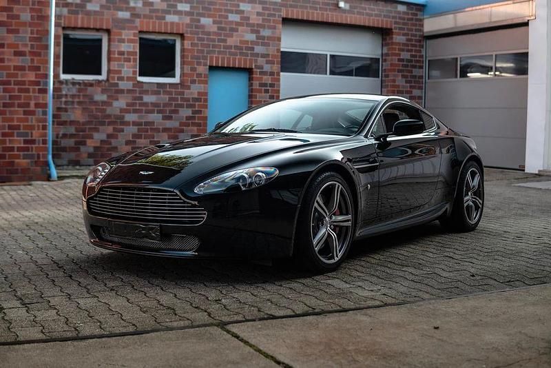 Schwarz Gebraucht 2008 Aston Martin V8 Vantage Coupé | 52.000 € - Bild 1/4