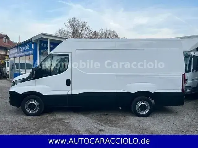 Gebraucht Iveco Daily 116 PS (85 kW) 2019 Weiss
