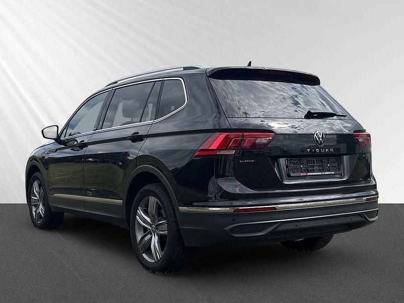 Gebraucht VW Tiguan Allspace Move 150 PS (110 kW) 2024 Schwarz SUV