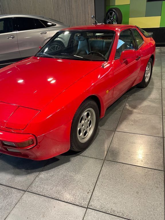 Rot Gebraucht 1984 Porsche 944 Coupé | 11.990 € - Bild 1/4