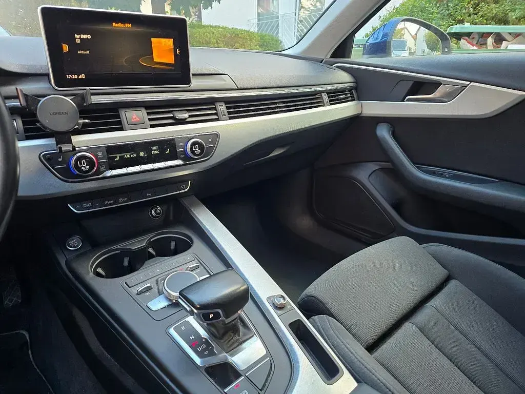 Gebraucht Audi A4 Sport 190 PS (139 kW) 2016 Blau Kombi