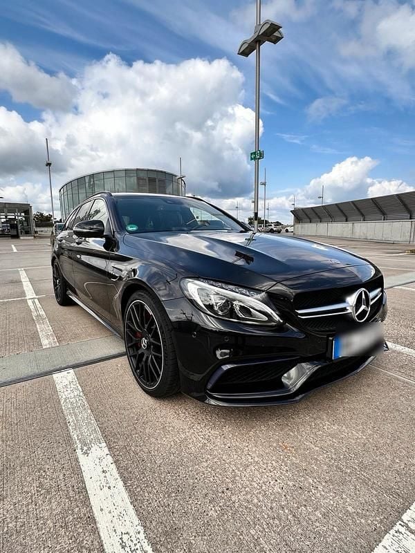 Schwarz Gebraucht 2017 Mercedes C63S AMG Kombi | 49.300 € (Fairer Preis) - Bild 1/4